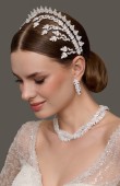 types of bridal crowns engagement crowns wedding crown jewelry royal crown queen crown diadem tiara