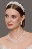 types of bridal crowns engagement crowns wedding crown jewelry royal crown queen crown diadem tiara