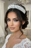 types of bridal crowns engagement crowns wedding crown jewelry royal crown queen crown diadem tiara