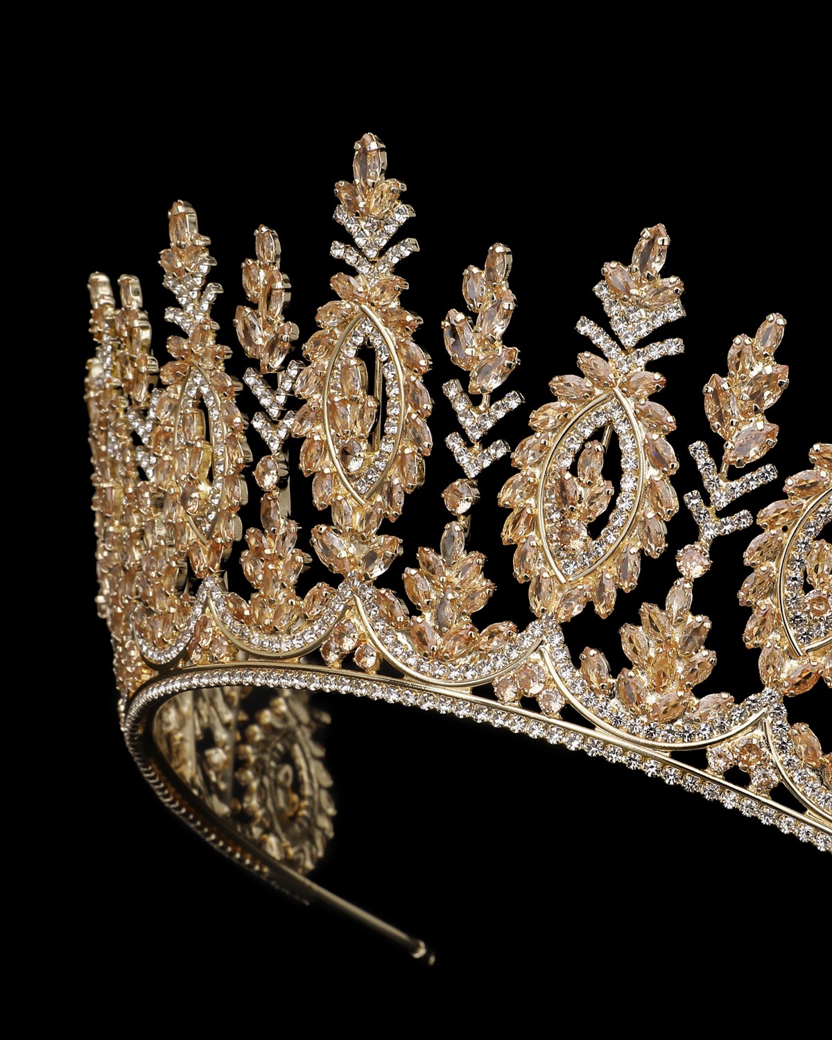 Safin Zircon Stone Henna Crown Buy Now.