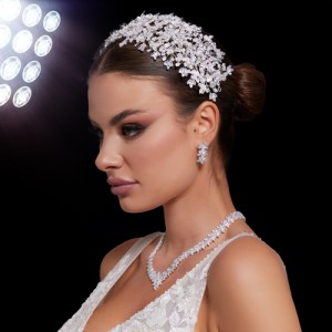 Elegant Bridal Crown With Zircon Stone Milana main image 0