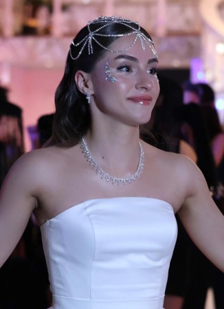 Bridal Crown Models Engagement Special Design Wedding Dress