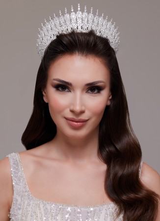 types of bridal crowns engagement crowns wedding crown jewelry royal crown queen crown diadem tiara