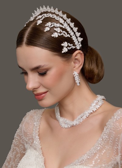 types of bridal crowns engagement crowns wedding crown jewelry royal crown queen crown diadem tiara